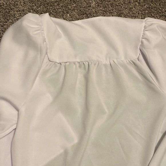 White Zip-Up Robe - Picture 6 of 6